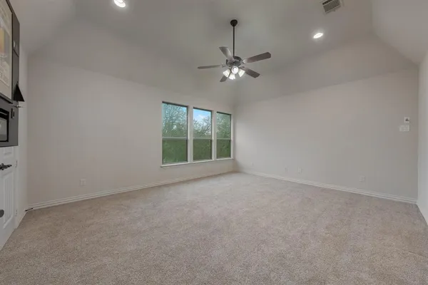 $960,000 | 109 Meadowlands Drive, Denton, TX 76210