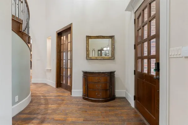 $960,000 | 109 Meadowlands Drive, Denton, TX 76210