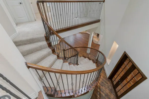 $960,000 | 109 Meadowlands Drive, Denton, TX 76210