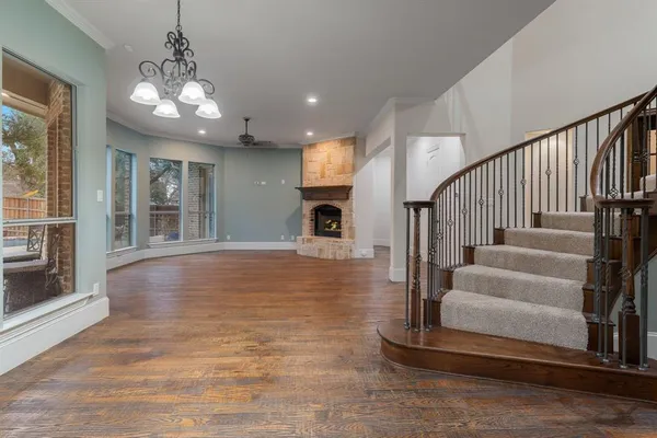 $960,000 | 109 Meadowlands Drive, Denton, TX 76210