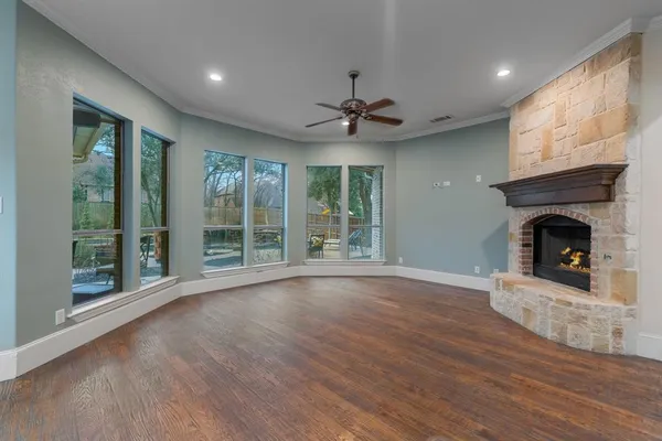 $960,000 | 109 Meadowlands Drive, Denton, TX 76210