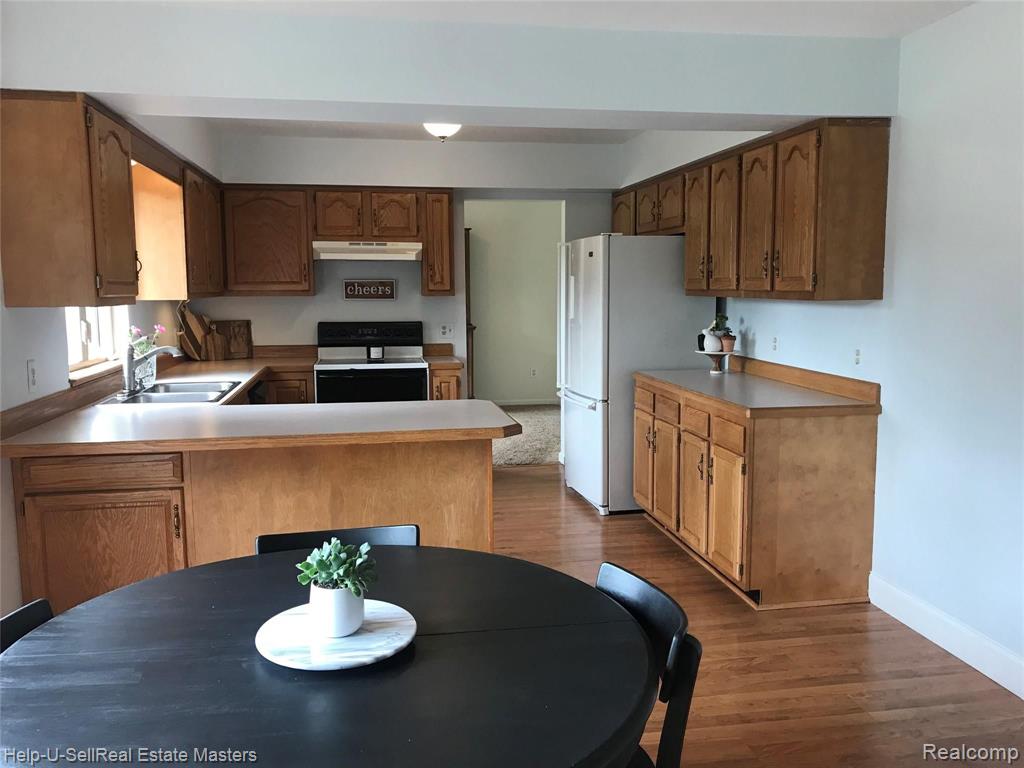 5787 State Road Fort Gratiot, MI 48059 - Photo 8 of 26