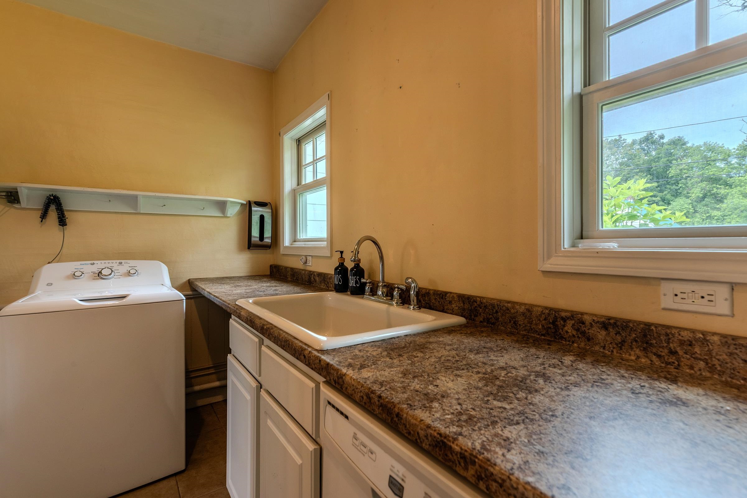 96 Twitchell Hill Road Shaftsbury, VT 05262 - Photo 12 of 43