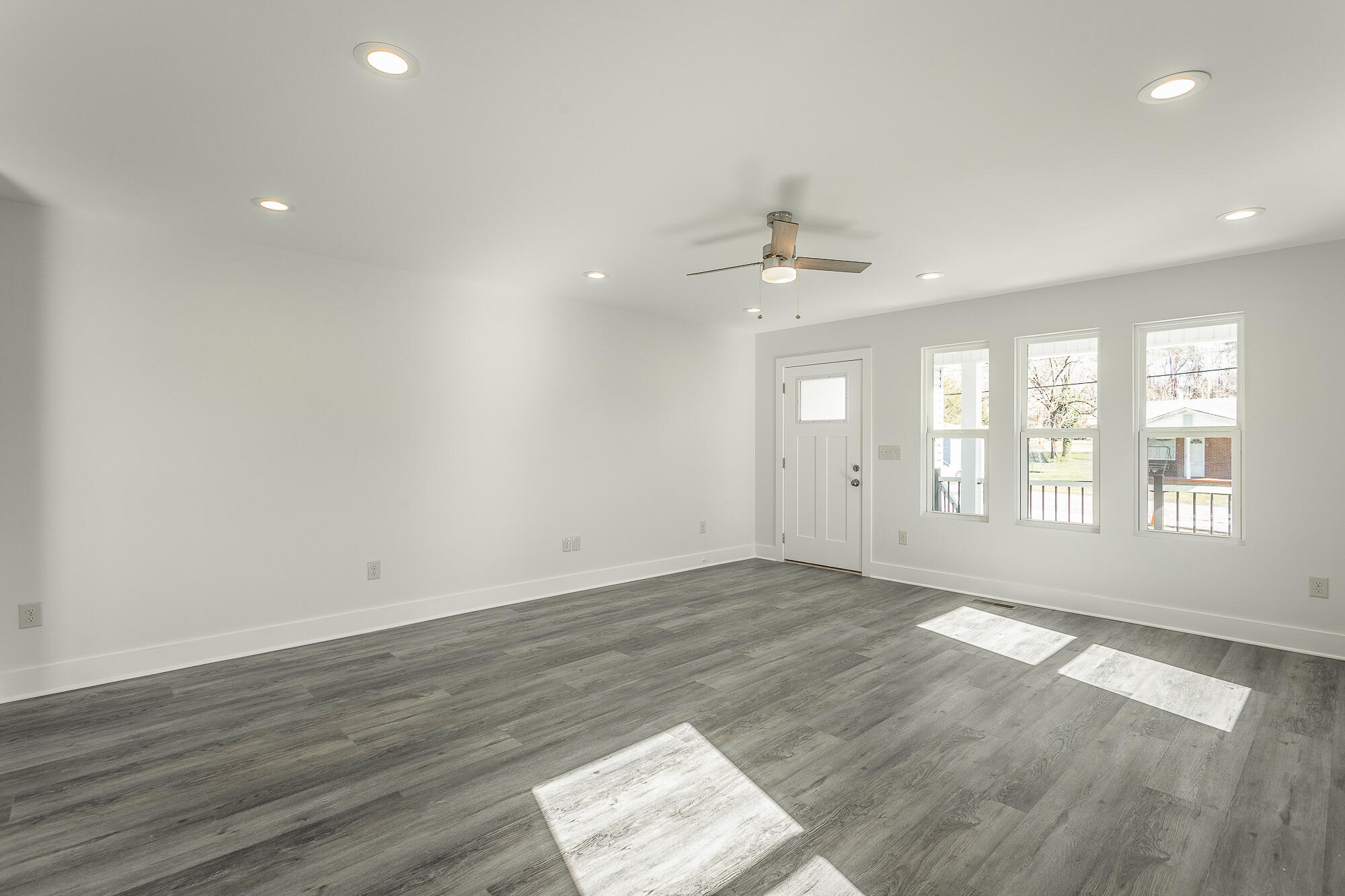 4002 Bennett Road Chattanooga, TN 37412 - Photo 16 of 46 Recessed Can Lighting Throughout
