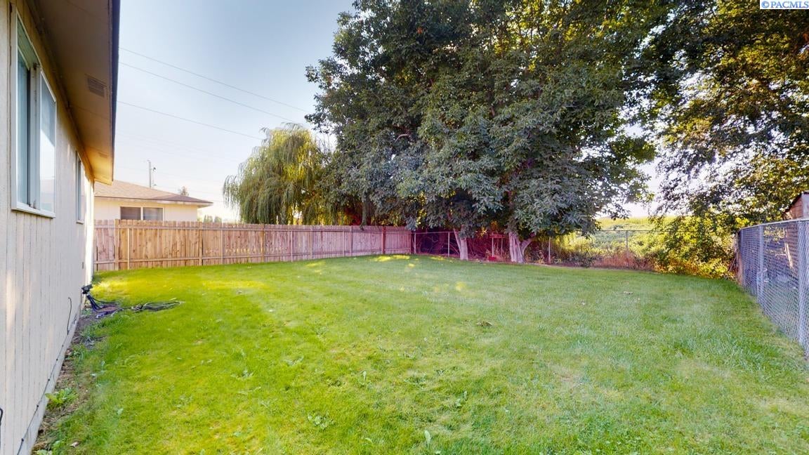 807 Ismo Loop Sunnyside, WA 98944 - Photo 20 of 22 Gallery Image 20
