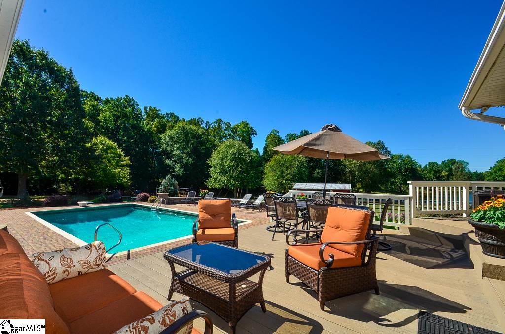 450 Farm Lake Road Boiling Springs, SC 29316 - Photo 4 of 32 Gallery Image 4