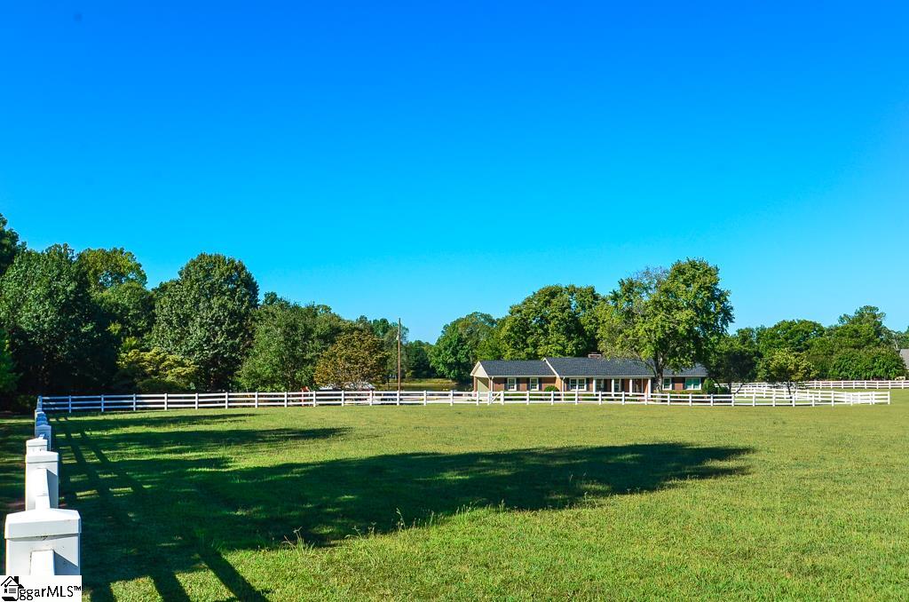 450 Farm Lake Road Boiling Springs, SC 29316 - Photo 31 of 32 Gallery Image 31