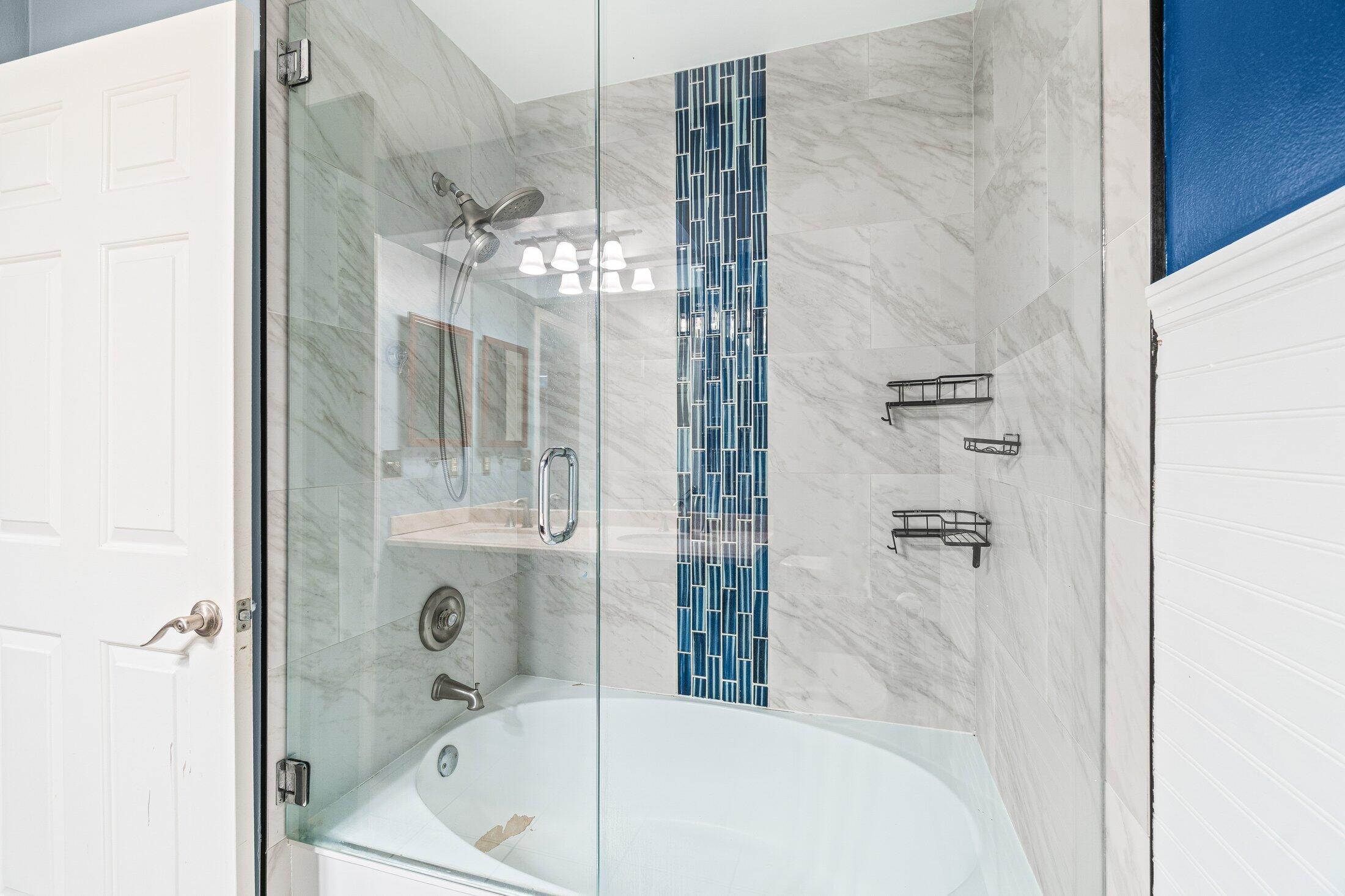 5750 Coach House Circle, Unit C Boca Raton, FL 33486 - Photo 19 of 30 Shower