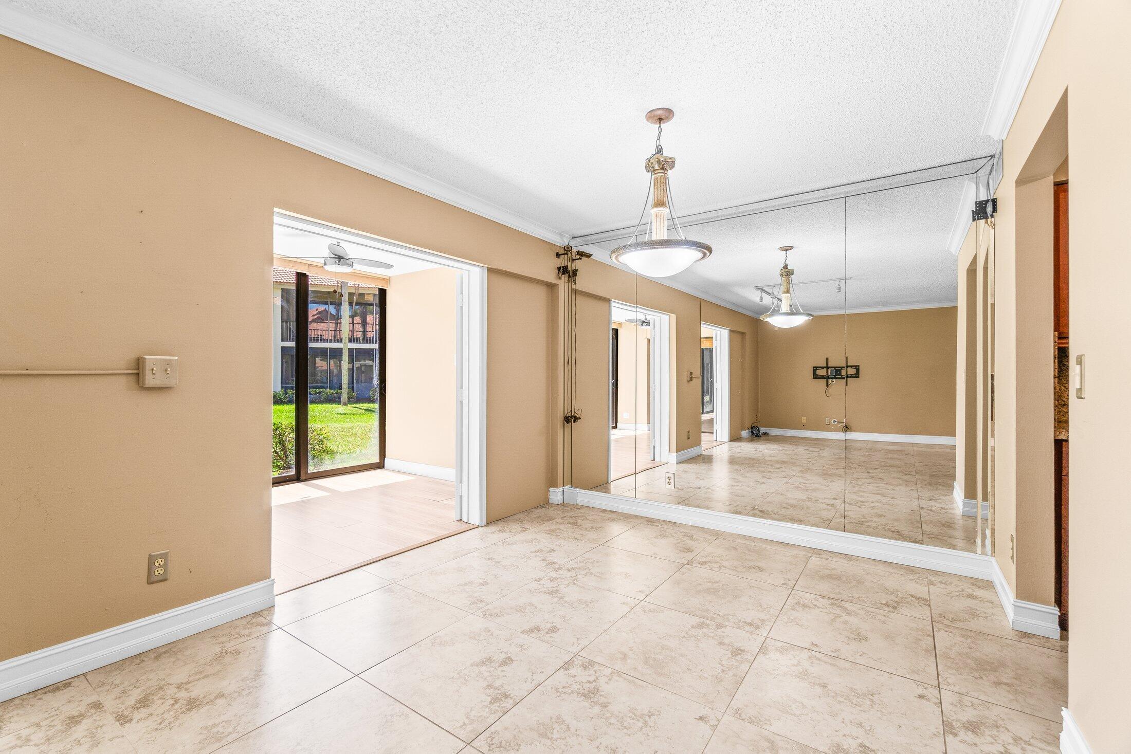 5750 Coach House Circle, Unit C Boca Raton, FL 33486 - Photo 7 of 30 Dining