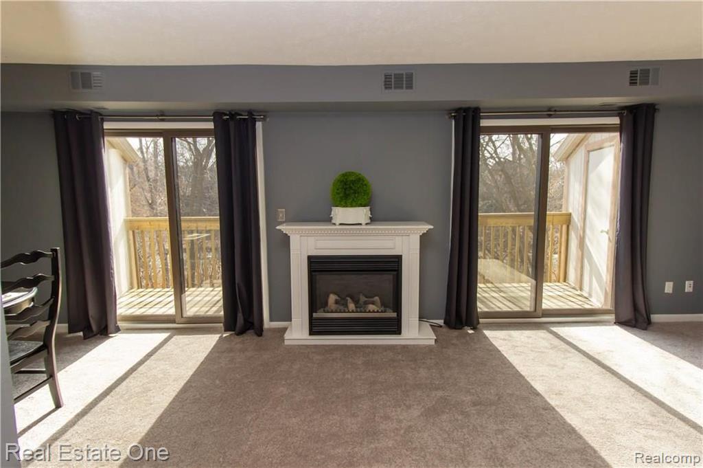 1693 Riverside Drive Rochester Hills, MI 48309 - Photo 12 of 24