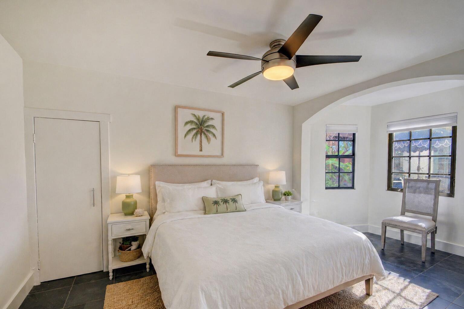 713 Sunset Road West Palm Beach, FL 33401 - Photo 9 of 15 IMG_0716