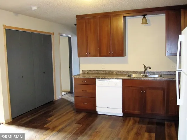 $1,150 | 308 Willow Street, Unit 5, Somerset, WI 54025