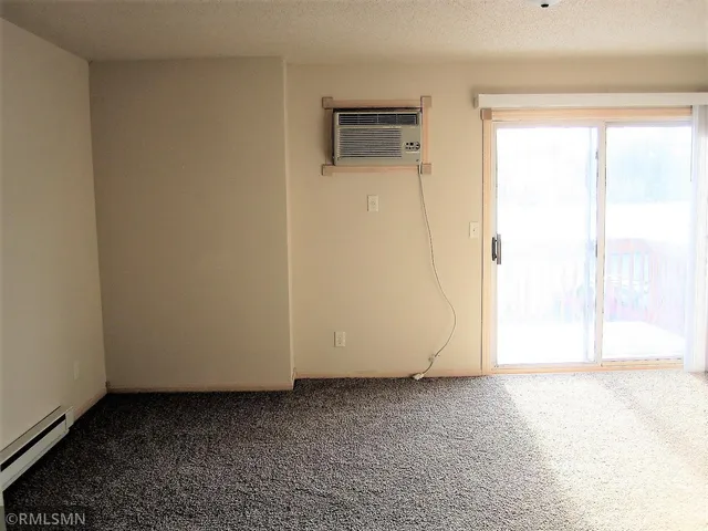 $1,150 | 308 Willow Street, Unit 5, Somerset, WI 54025