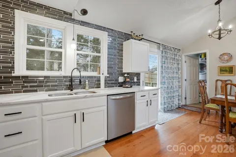 $359,900 | 11113 Blue Heron Drive, Charlotte, NC 28226