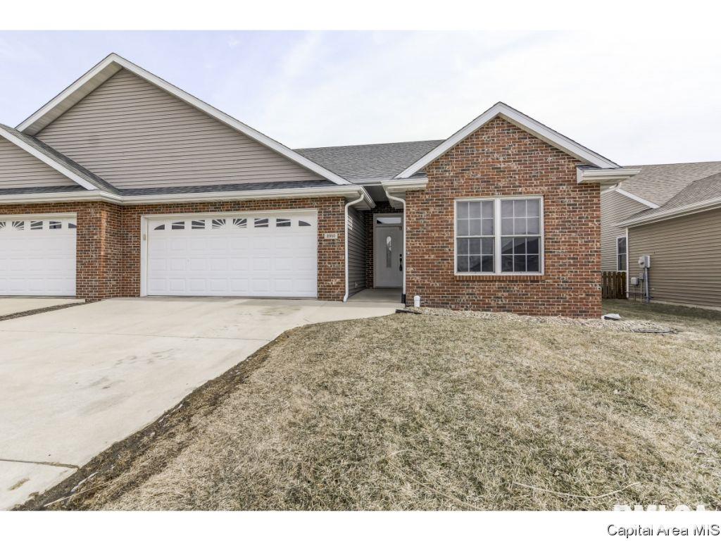 2910 Cronin Drive Springfield, IL 62711 - Photo 1 of 36