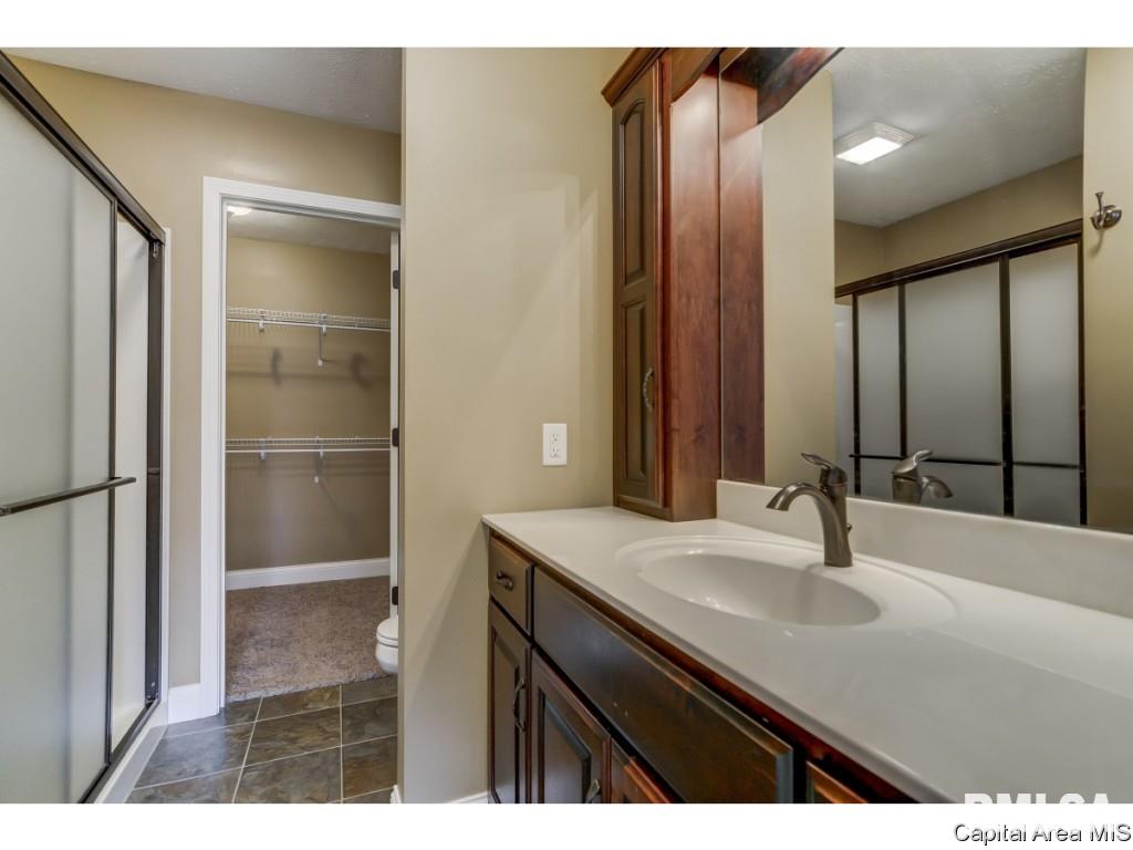2910 Cronin Drive Springfield, IL 62711 - Photo 20 of 36