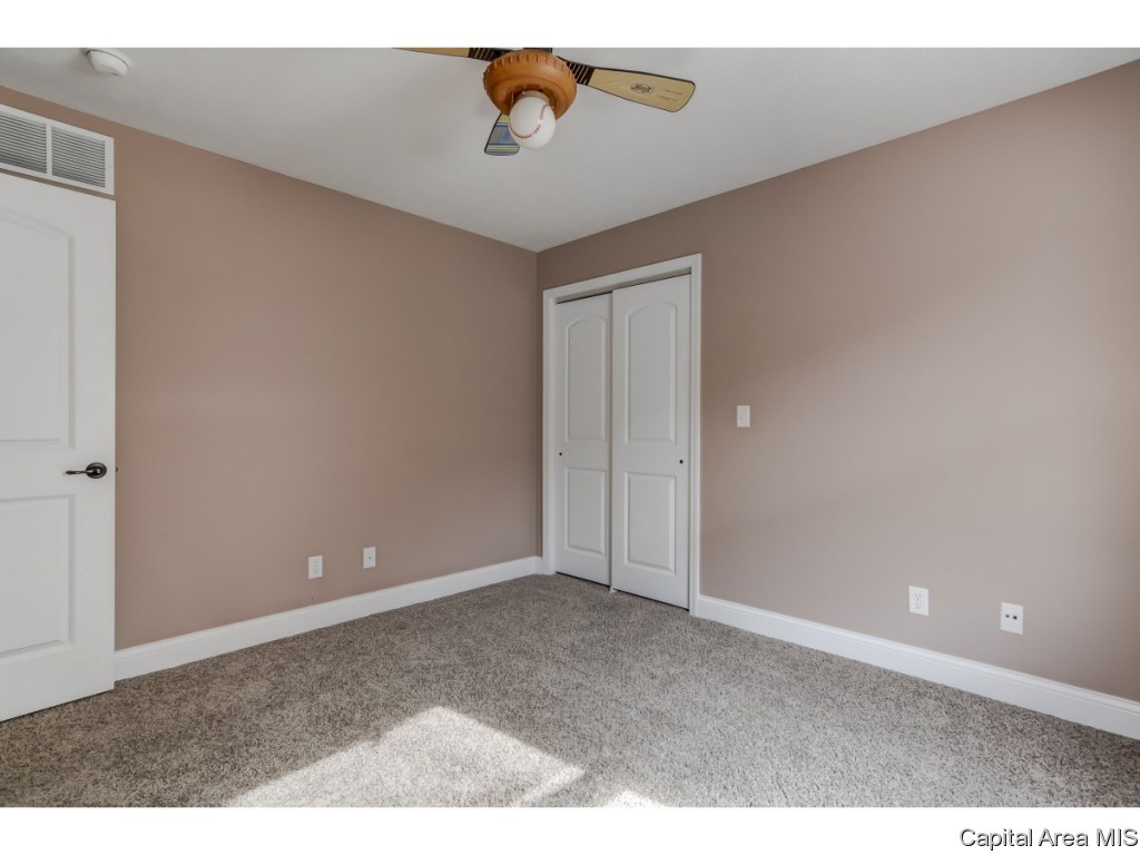 2910 Cronin Drive Springfield, IL 62711 - Photo 23 of 36