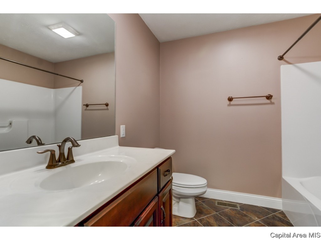 2910 Cronin Drive Springfield, IL 62711 - Photo 29 of 36
