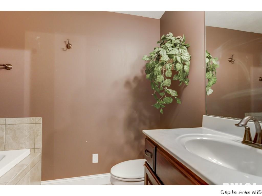 2910 Cronin Drive Springfield, IL 62711 - Photo 33 of 36
