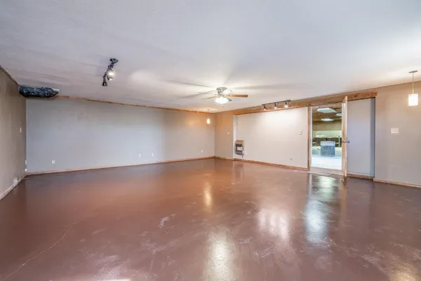 $244,000 | 501 West 33rd Avenue, Winfield, KS 67156