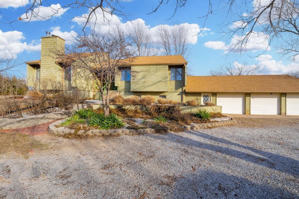 501 West 33rd Avenue Winfield, KS 67156 - Photo 2 of 33