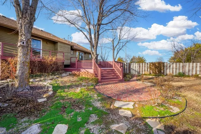 $244,000 | 501 West 33rd Avenue, Winfield, KS 67156