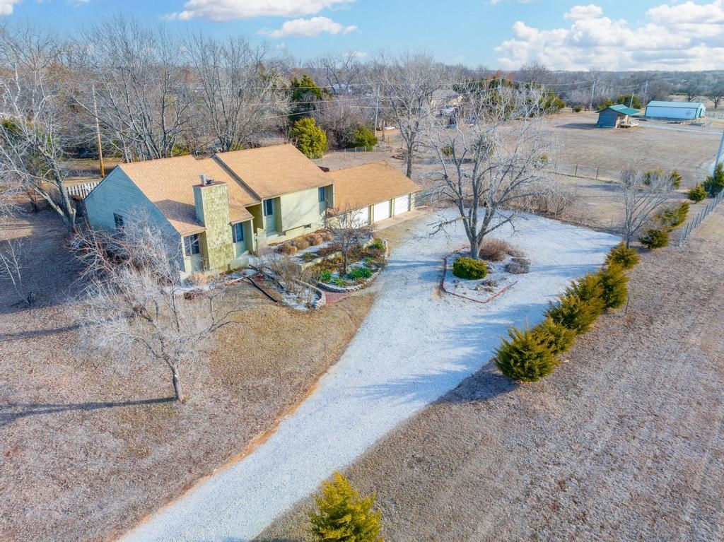 501 West 33rd Avenue Winfield, KS 67156 - Photo 30 of 33