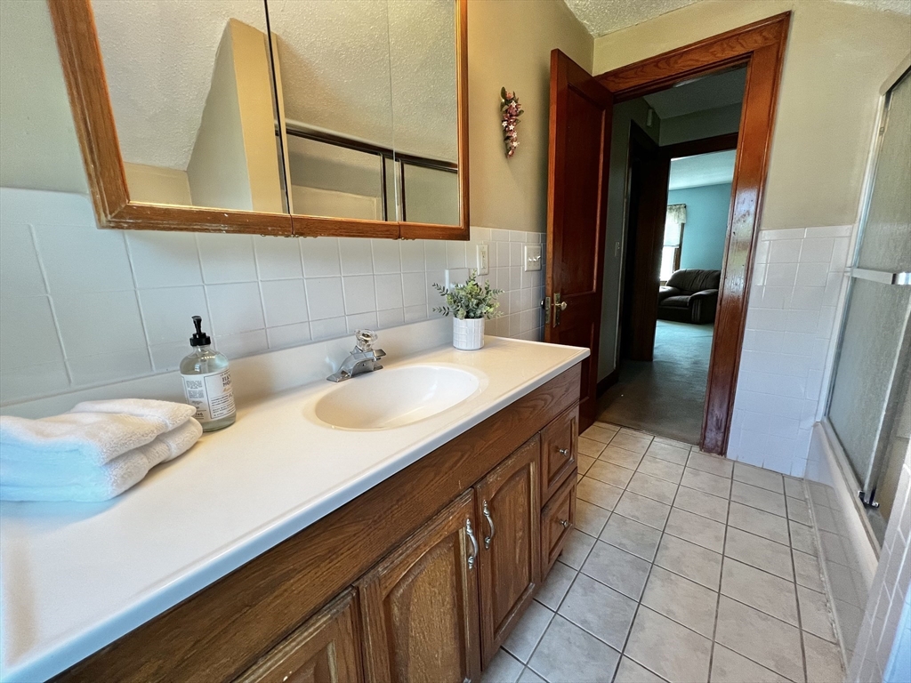 16 Rogers Avenue Springfield, MA 01151 - Photo 21 of 35 Gallery Image 21