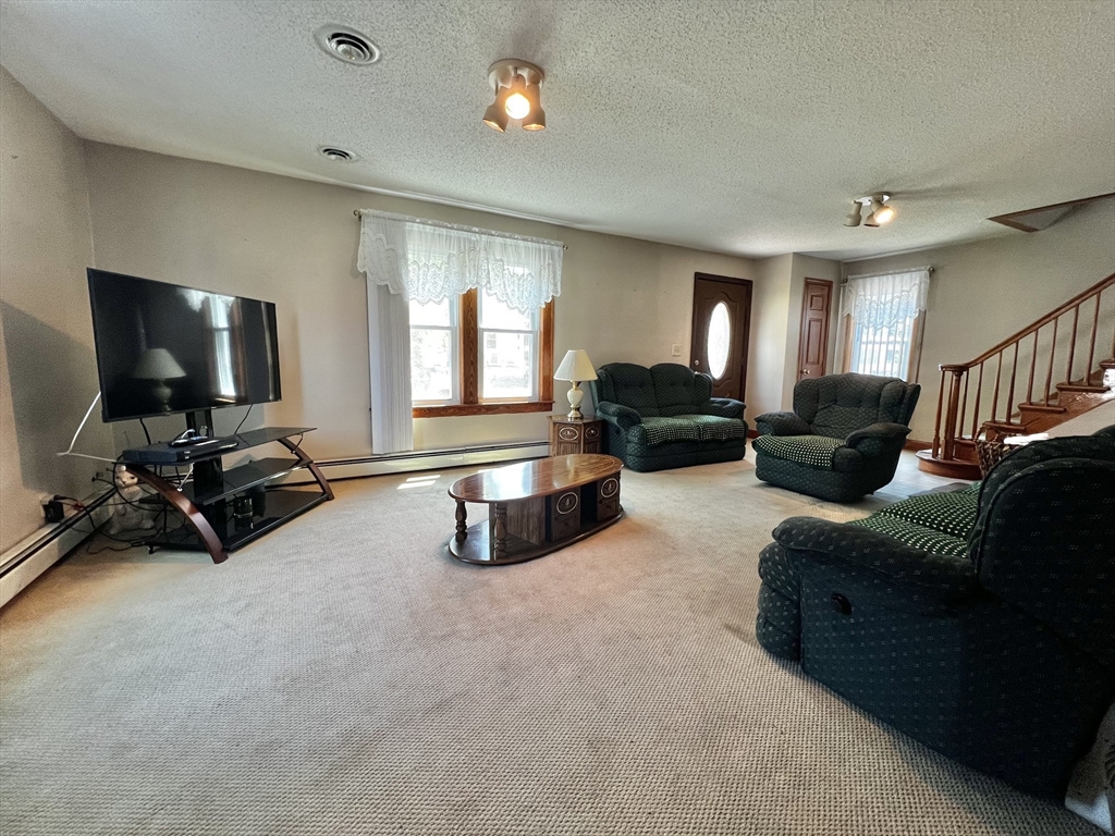 16 Rogers Avenue Springfield, MA 01151 - Photo 9 of 35 Gallery Image 9