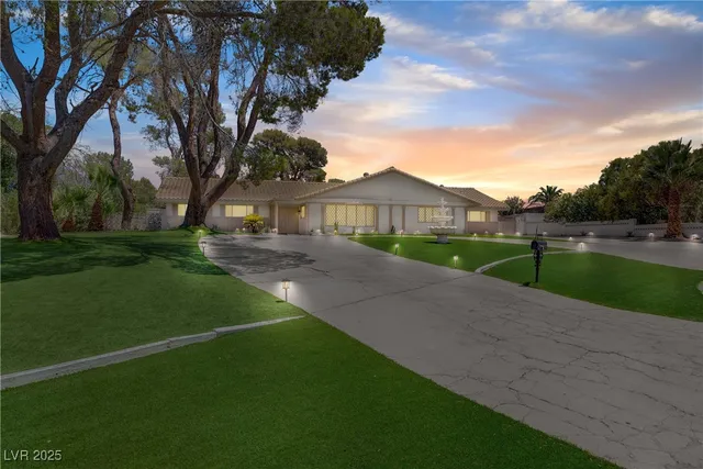 $899,000 | 4568 Carriage Lane, Las Vegas, NV 89119