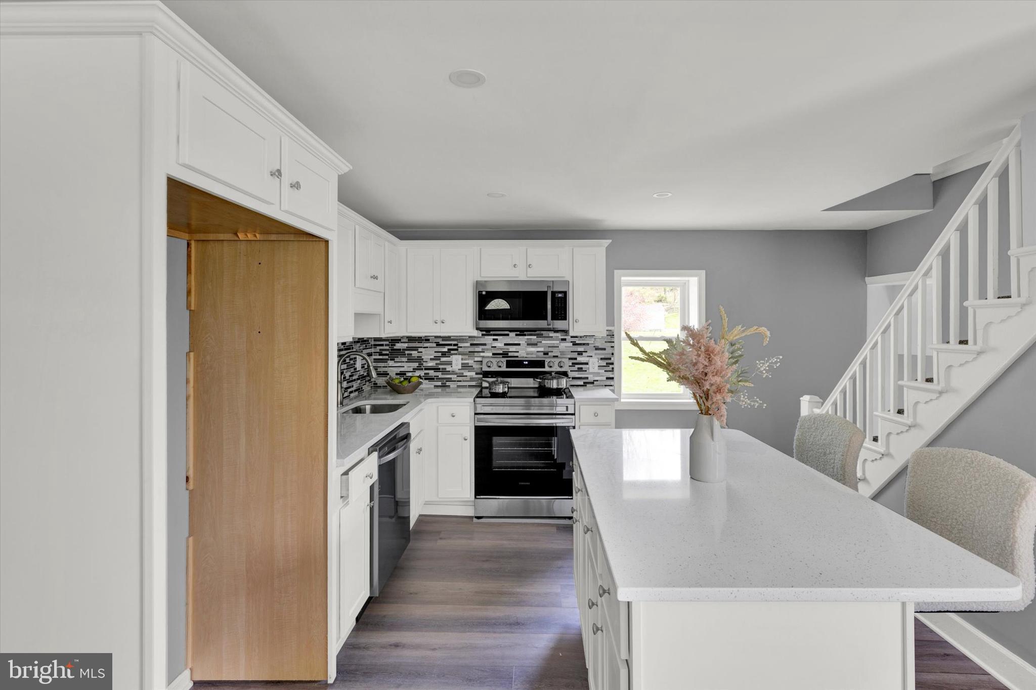 1698 Wabank Road Lancaster, PA 17603 - Photo 7 of 28 Gallery Image 7