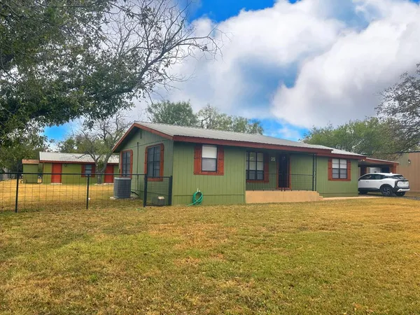 $425,000 | 35 Lake View Drive, Camp Wood, TX 78833