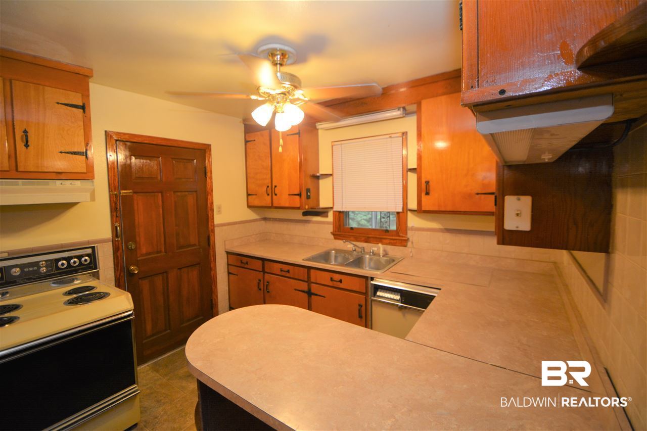 5454 Moffett Road Mobile, AL 36618 - Photo 10 of 31