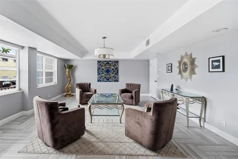 $479,000 | 3051 Northeast 48th Street, Unit 509, Fort Lauderdale, FL 33308