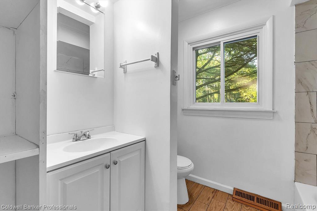 12445 Germany Road Fenton, MI 48430 - Photo 13 of 25