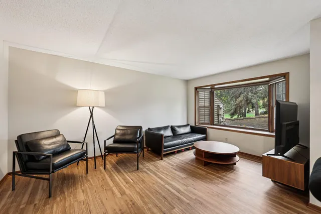 $232,500 | 320 Karen Lane Northeast, Columbia Heights, MN 55421