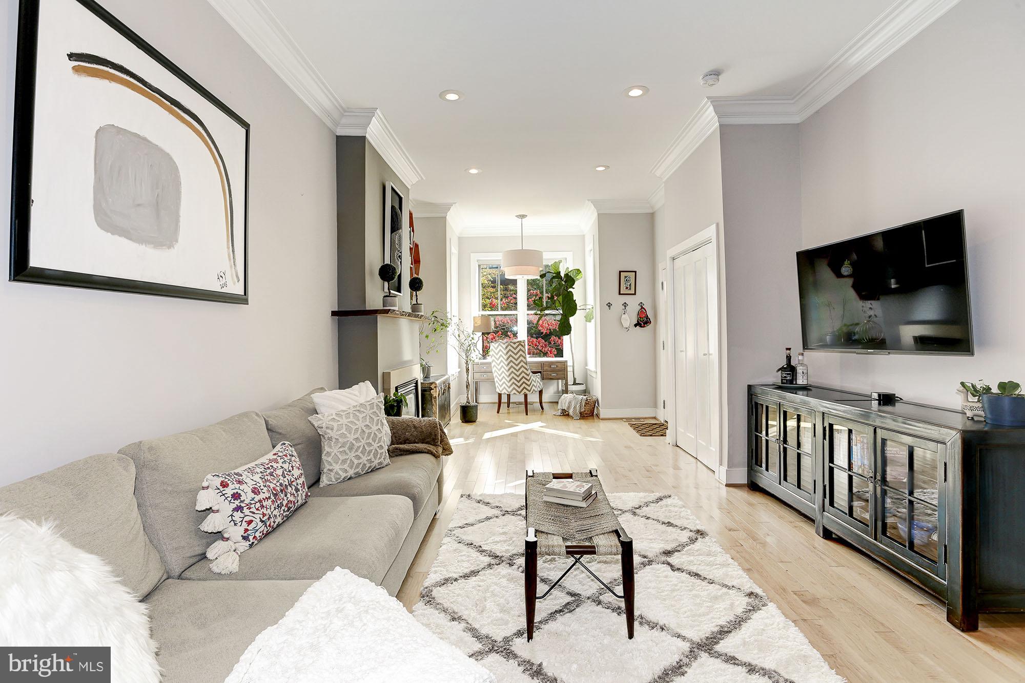 509 P Street Northwest, Unit 1 Washington, DC 20001 - Photo 2 of 25 Open & well-lit living area