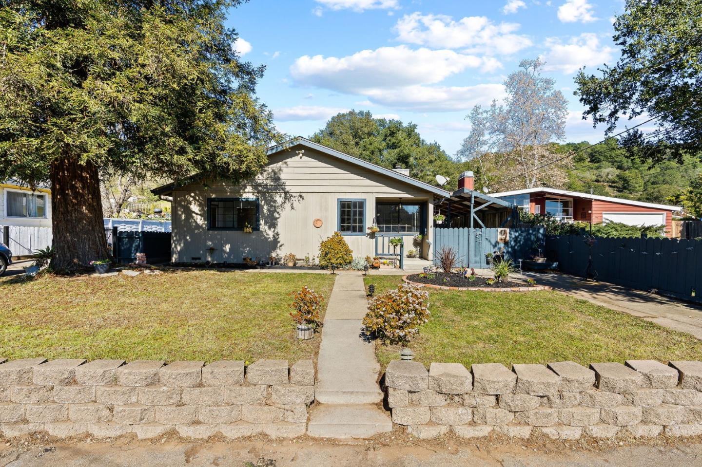 276 Hames Road Watsonville, CA 95076 - Photo 4 of 43 a view of a house with swimming pool and sitting area