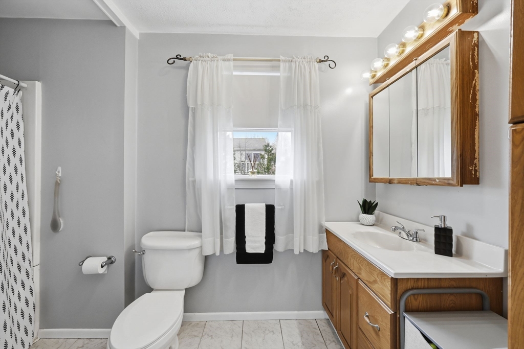 28 Rosina Road Weymouth, MA 02189 - Photo 31 of 41