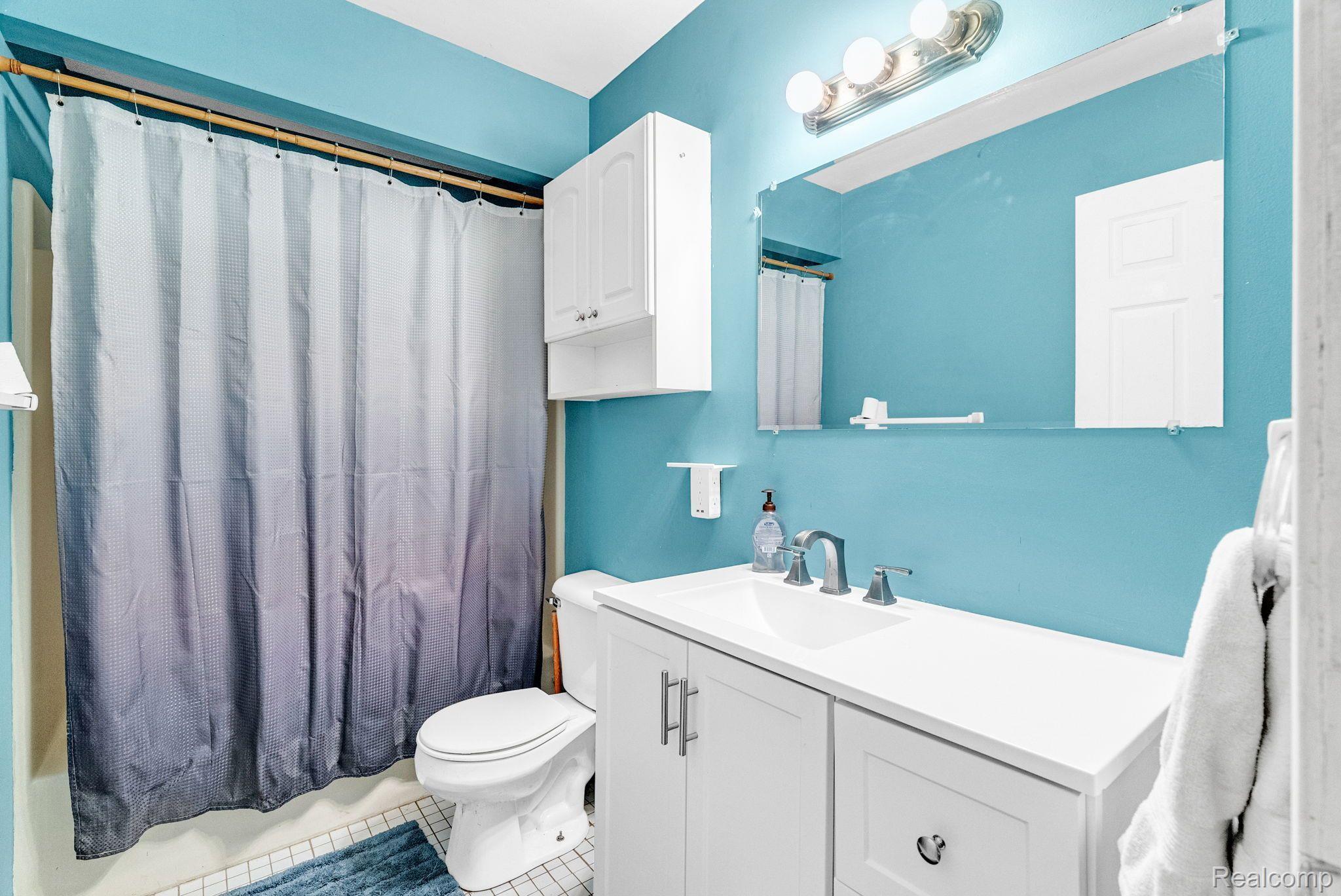 295 Rivard Boulevard Waterford, MI 48327 - Photo 14 of 28 Gallery Image 14