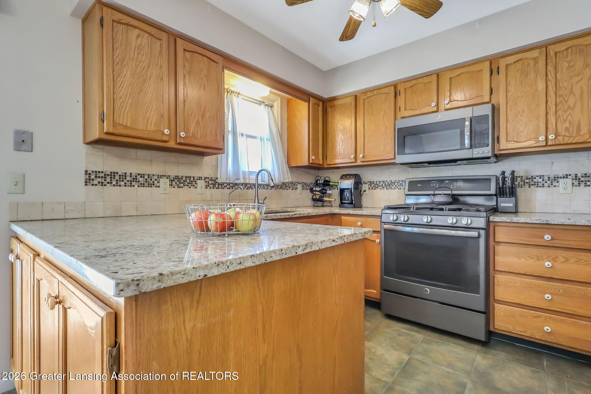 2063 Arch Road Eaton Rapids, MI 48827 - Photo 9 of 42 24-web-or-mls-C61A8169
