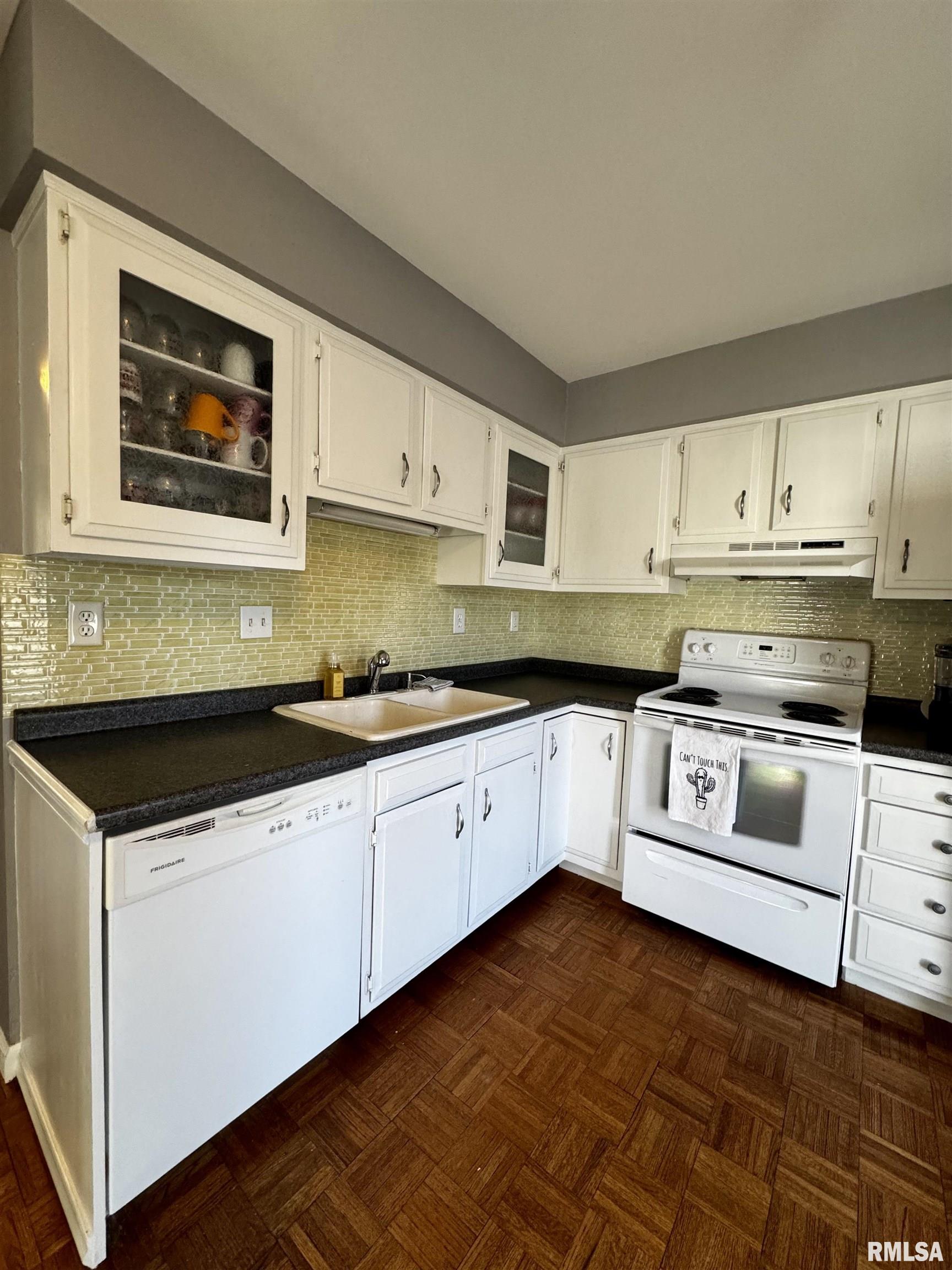 30 South Yorktown Road Macomb, IL 61455 - Photo 9 of 19 Gallery Image 9