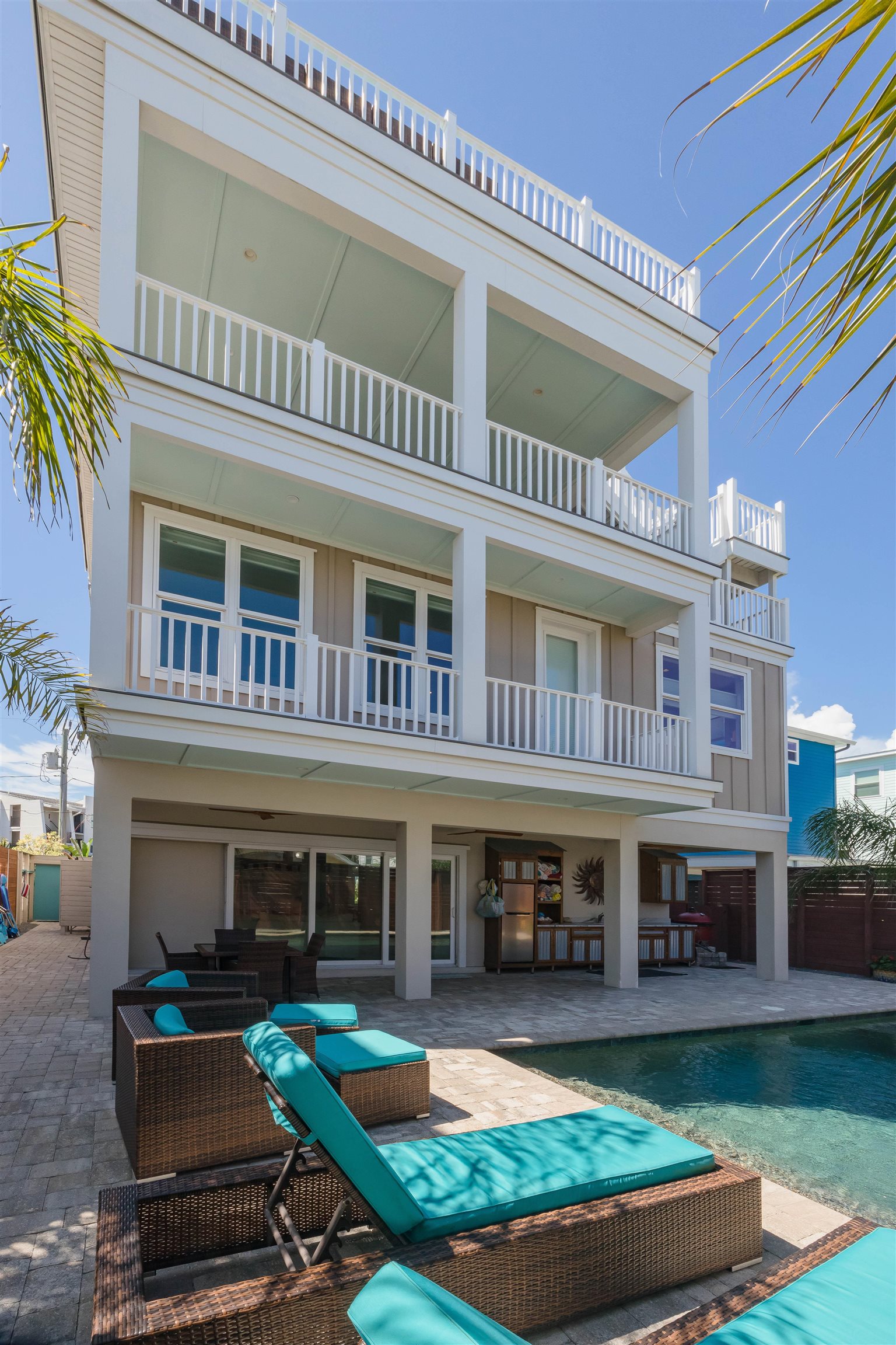 10 5th Street St. Augustine Beach, FL 32080 - Photo 9 of 49 a front view of building with yard