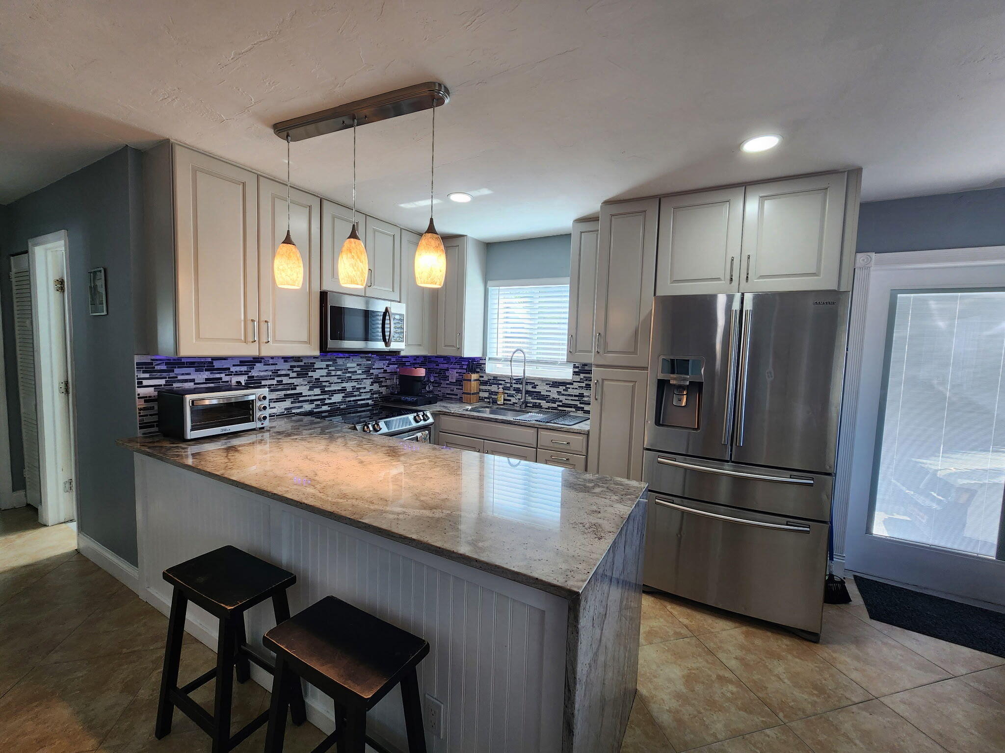 2016 Kenwood Road West Palm Beach, FL 33409 - Photo 2 of 11 20260627_165107