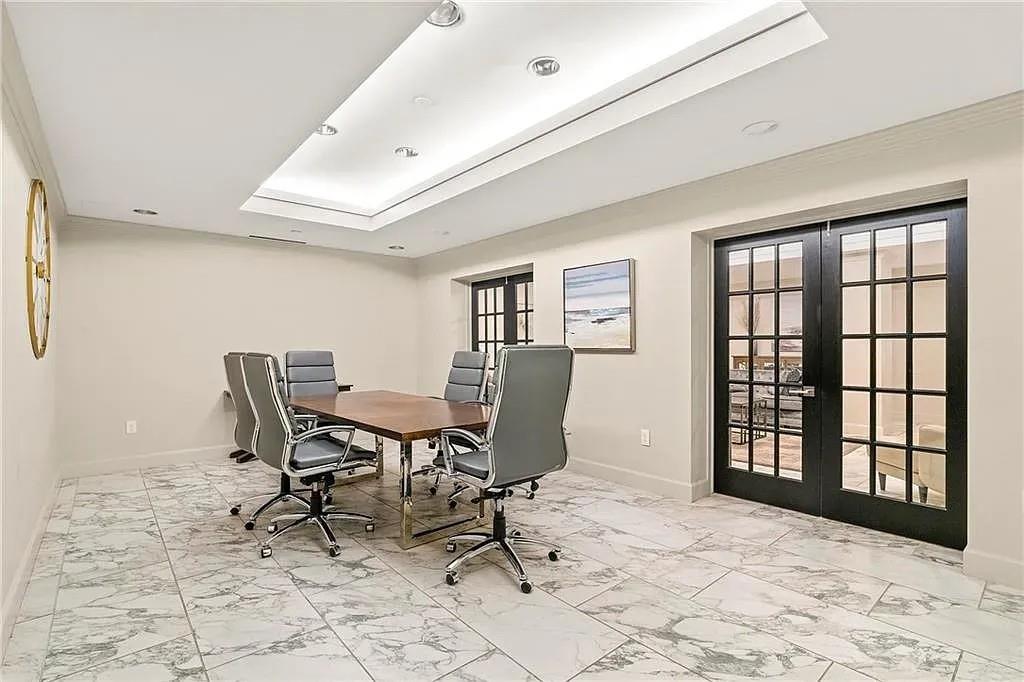 2870 Pharr Ct S Northwest, Unit 1902 Atlanta, GA 30305 - Photo 33 of 40