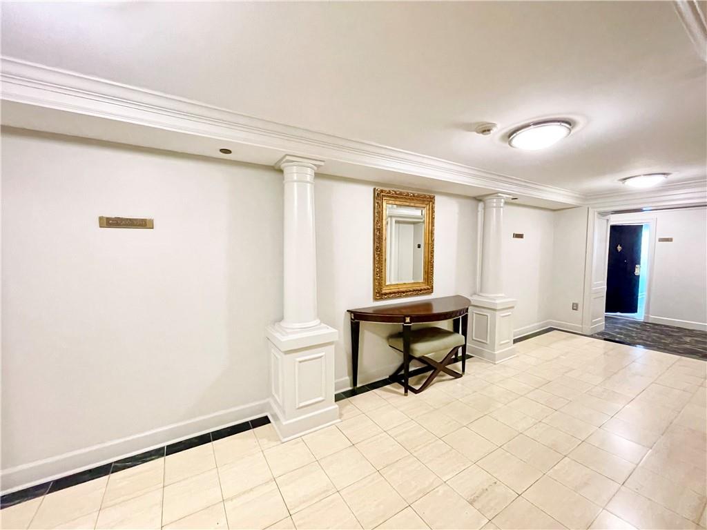 2870 Pharr Ct S Northwest, Unit 1902 Atlanta, GA 30305 - Photo 4 of 40