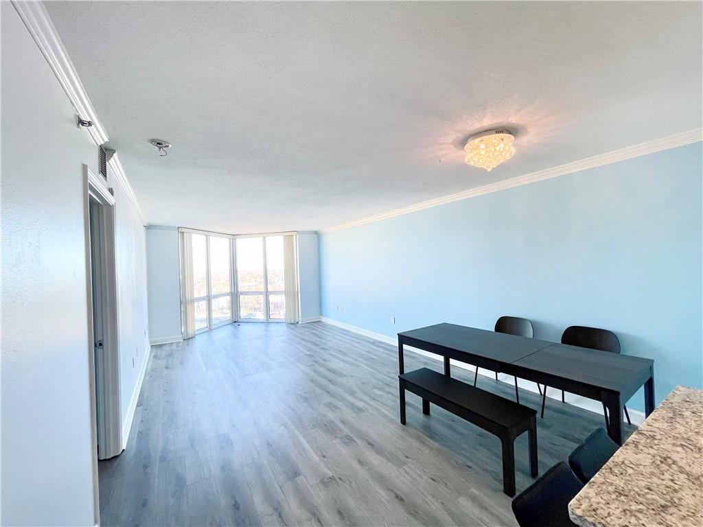 2870 Pharr Ct S Northwest, Unit 1902 Atlanta, GA 30305 - Photo 10 of 40