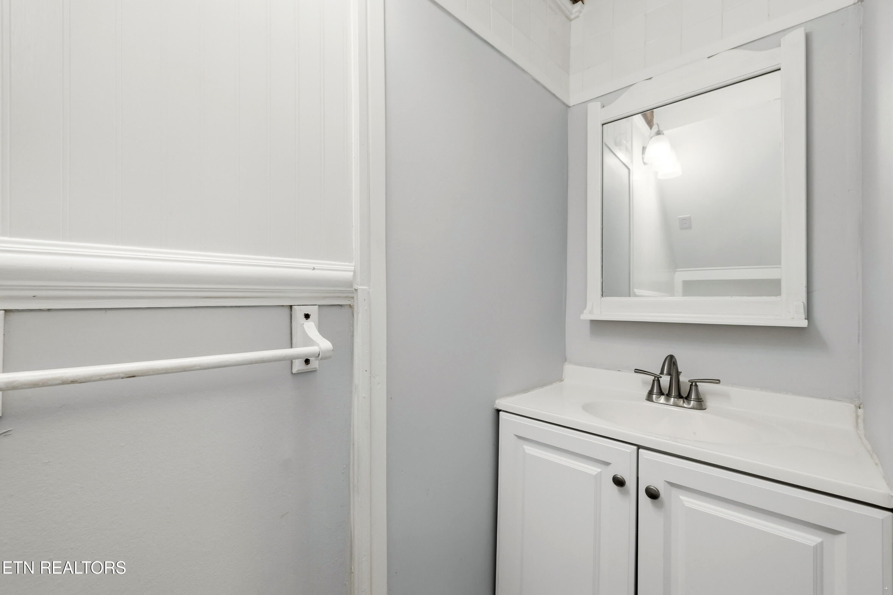 1640 Munsey Hatcher Road Seymour, TN 37865 - Photo 47 of 60 Bathroom