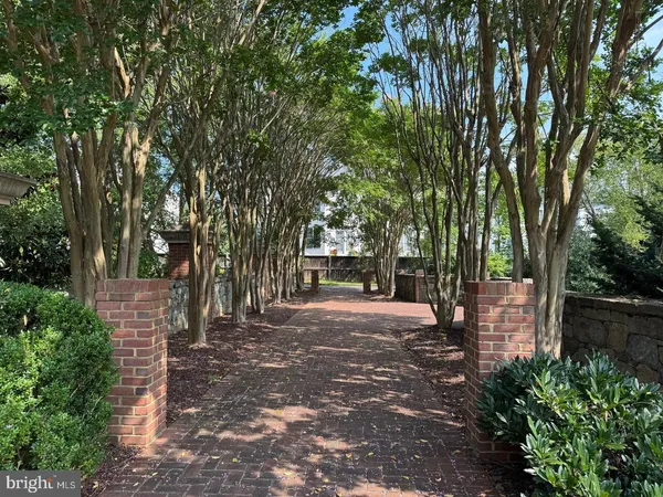 $840,000 | 712 Coybay Drive, Annapolis, MD 21401