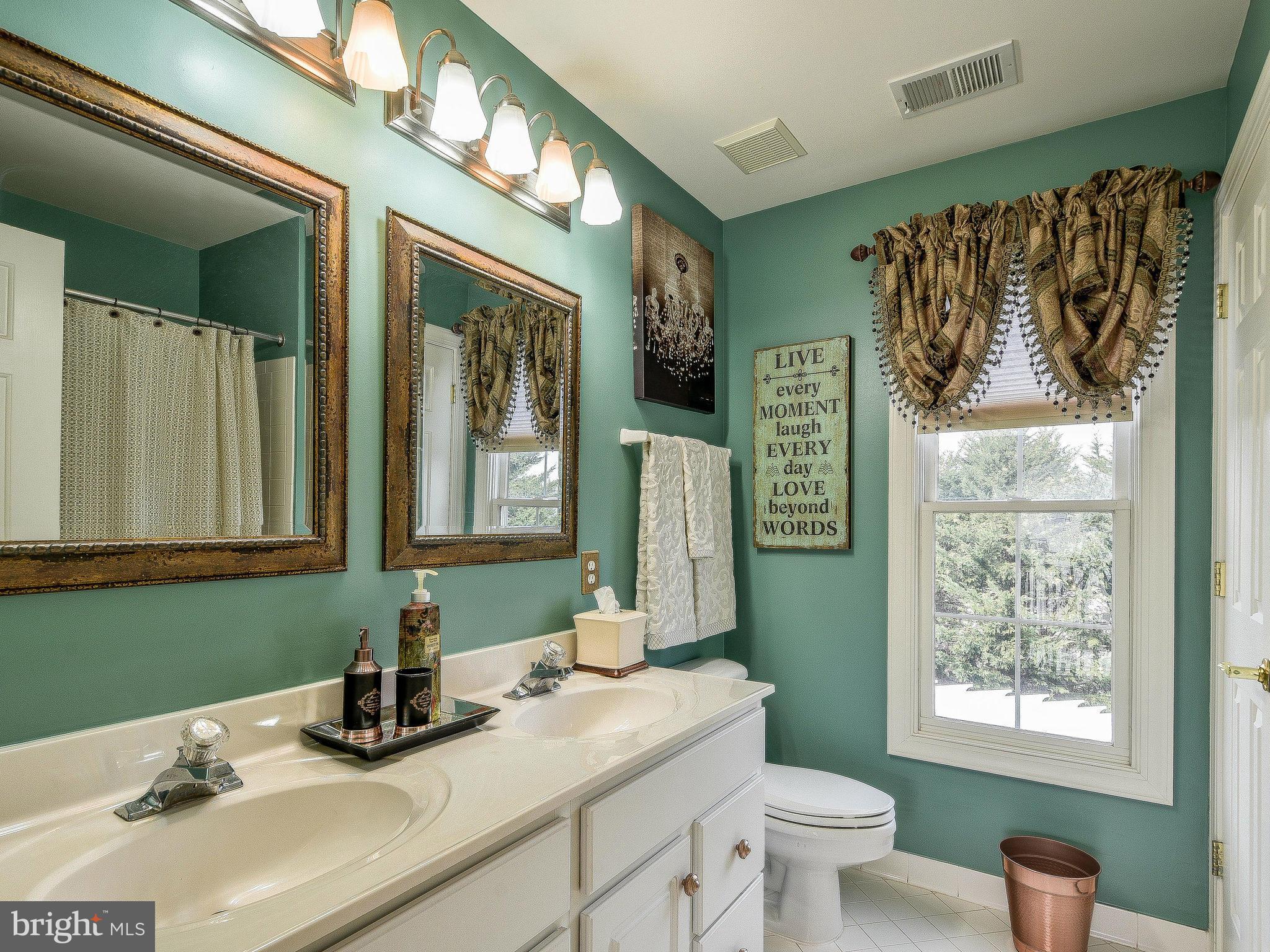 18312 Wickham Road Olney, MD 20832 - Photo 16 of 30 Bath